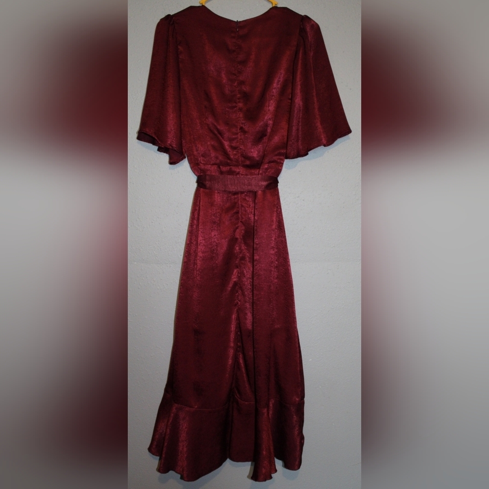 Lulu's Deep Red Satin Wrap Robe - Picture 2 of 3